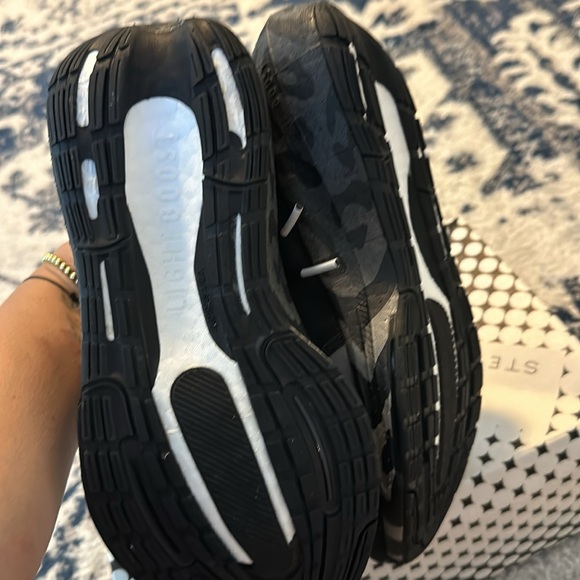 NWT Adidas Stella McCartney Ultraboost 23 - Picture 8 of 16